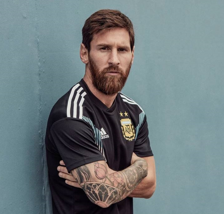 Argentiina 2018 World Cup pelipaita Julkaistu